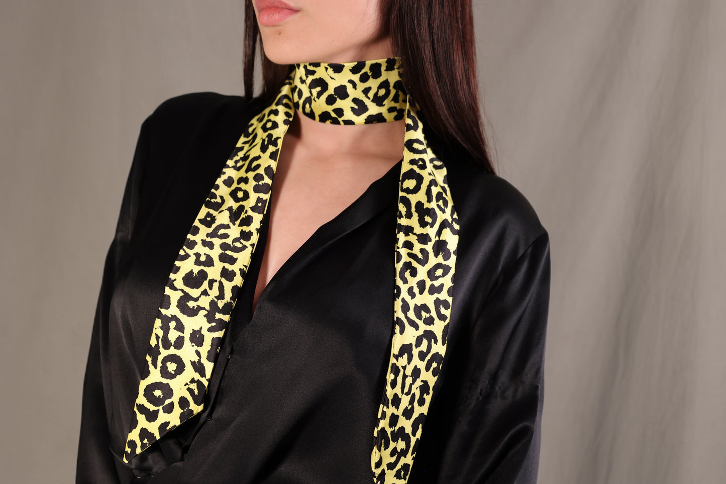 Golden leopard skinny silk scarf